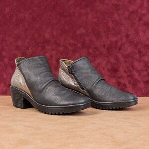 Fly London Wmn Yama Black Gold Leather Zip Wedge Boots sz 10US EUR 40